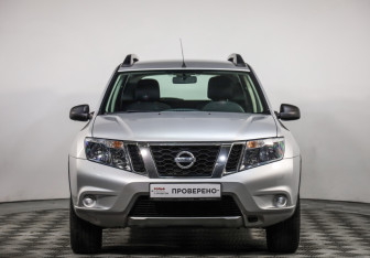 Подержанный автомобиль Nissan Terrano 2019 года (2 фото)