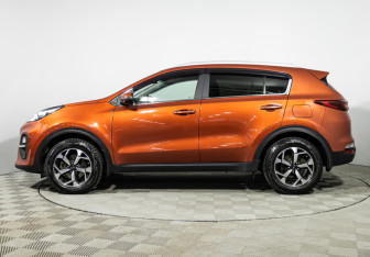 Подержанный автомобиль Kia Sportage 2020 года (8 фото)