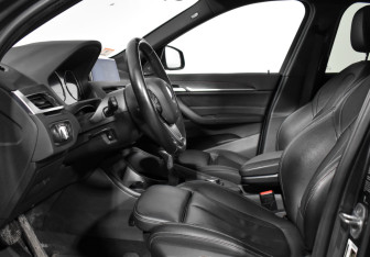 Подержанный автомобиль BMW X1 2019 года (13 фото)