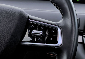 Подержанный автомобиль Changan UNI-K 2024 года (40 фото)