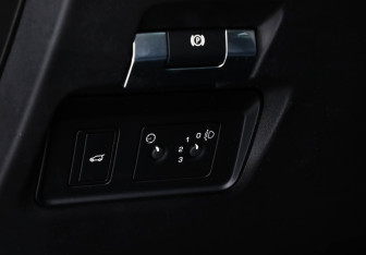 Подержанный автомобиль Land Rover Range Rover Evoque 2020 года (27 фото)