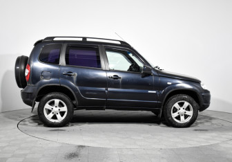 Подержанный автомобиль Chevrolet Niva 2013 года (4 фото)
