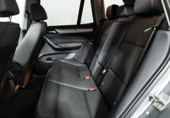 Подержанный автомобиль BMW X3 2013 года (10 фото)