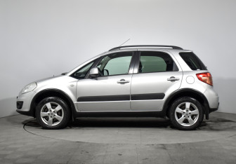 Подержанный автомобиль Suzuki SX4 Hatchback 2012 года (8 фото)