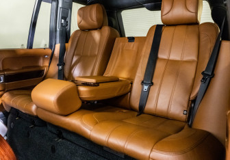 Подержанный автомобиль Land Rover Range Rover 2010 года (31 фото)