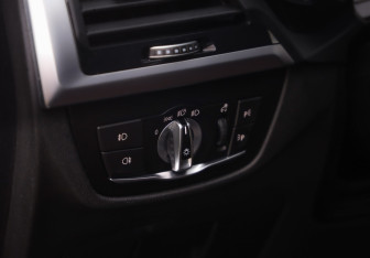 Подержанный автомобиль BMW X3 2019 года (26 фото)