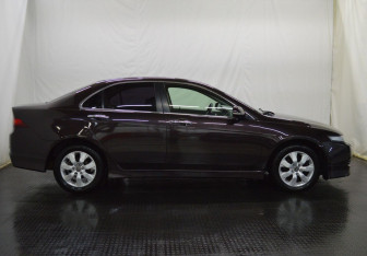 Подержанный автомобиль Honda Accord Sedan 2006 года (4 фото)