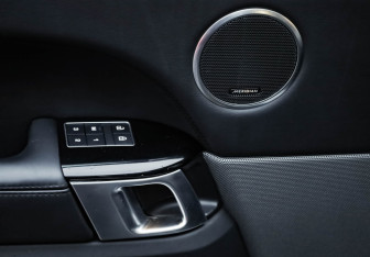 Подержанный автомобиль Land Rover Range Rover Sport 2020 года (26 фото)