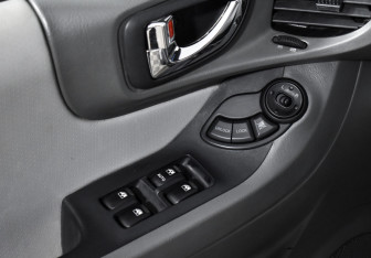 Подержанный автомобиль Hyundai Santa Fe 2010 года (10 фото)