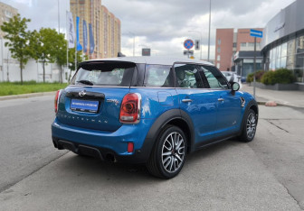 Подержанный автомобиль MINI Countryman 2017 года (4 фото)