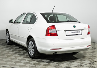 Подержанный автомобиль Skoda Octavia Liftback 2013 года (7 фото)