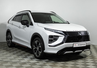 Подержанный автомобиль Mitsubishi Eclipse Cross 2021 года (3 фото)