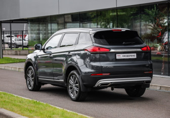 Подержанный автомобиль Geely Atlas Pro 2021 года (8 фото)