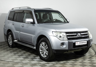 Подержанный автомобиль Mitsubishi Pajero 2008 года (3 фото)