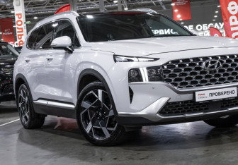 Подержанный автомобиль Hyundai Santa Fe 2021 года (6 фото)