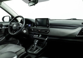 Подержанный автомобиль Kia Seltos 2021 года (9 фото)