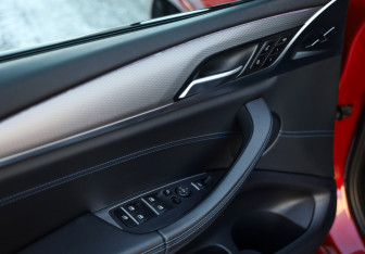 Подержанный автомобиль BMW X4 2018 года (17 фото)