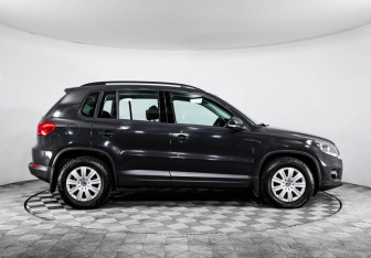Подержанный автомобиль Volkswagen Tiguan 2014 года (4 фото)