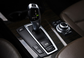 Подержанный автомобиль BMW X3 2012 года (19 фото)