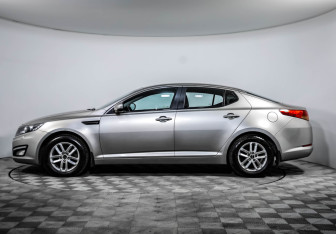 Подержанный автомобиль Kia Optima Sedan 2013 года (8 фото)