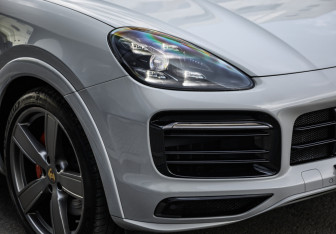 Подержанный автомобиль Porsche Cayenne 2021 года (11 фото)