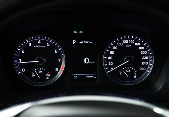 Подержанный автомобиль Hyundai Sonata 2017 года (12 фото)