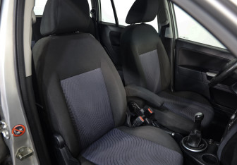 Подержанный автомобиль Ford Fusion 2007 года (18 фото)