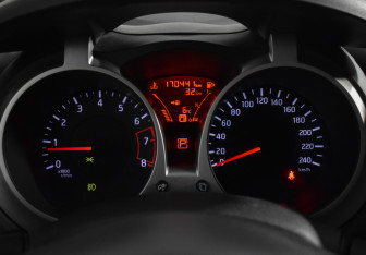 Подержанный автомобиль Nissan Juke 2014 года (20 фото)