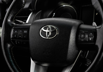 Подержанный автомобиль Toyota Fortuner 2018 года (12 фото)