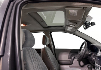 Подержанный автомобиль Saturn VUE 2003 года (15 фото)