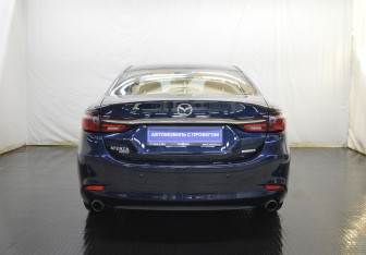 Подержанный автомобиль Mazda 6 Sedan 2022 года (6 фото)
