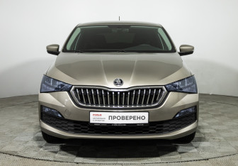 Подержанный автомобиль Skoda Rapid Liftback 2020 года (2 фото)