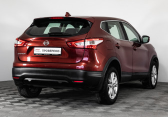 Подержанный автомобиль Nissan Qashqai 2017 года (5 фото)