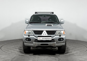 Подержанный автомобиль Mitsubishi Pajero Sport 2008 года (2 фото)