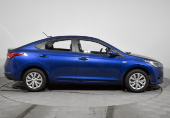 Подержанный автомобиль Hyundai Solaris Sedan 2022 года (4 фото)