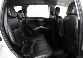 Подержанный автомобиль Mitsubishi Outlander 2010 года (19 фото)