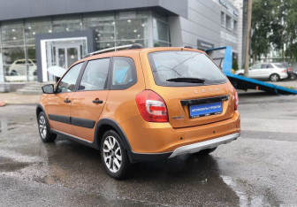 Подержанный автомобиль LADA (ВАЗ) Granta Wagon 2021 года (6 фото)