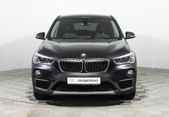 Подержанный автомобиль BMW X1 2017 года (2 фото)