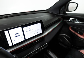 Подержанный автомобиль Geely Coolray 2024 года (22 фото)