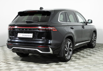 Подержанный автомобиль Geely Monjaro 2023 года (5 фото)