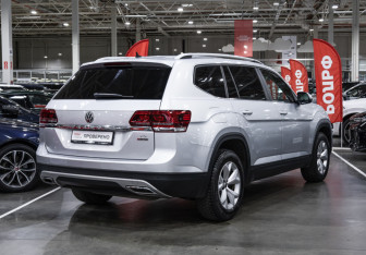 Подержанный автомобиль Volkswagen Teramont 2018 года (5 фото)