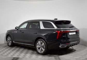 Подержанный автомобиль Hongqi E-HS9 2021 года (7 фото)
