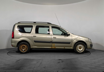 Подержанный автомобиль LADA (ВАЗ) Largus Wagon 2013 года (4 фото)