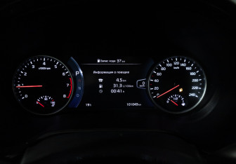 Подержанный автомобиль Kia Seltos 2021 года (12 фото)