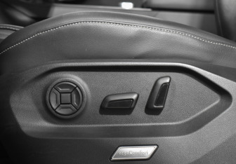 Подержанный автомобиль Volkswagen Touareg 2018 года (22 фото)