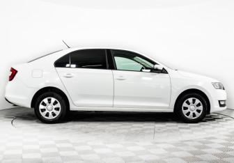 Подержанный автомобиль Skoda Rapid Liftback 2019 года (4 фото)