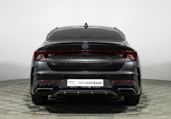 Подержанный автомобиль Kia K5 2021 года (6 фото)