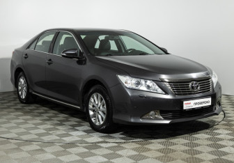 Подержанный автомобиль Toyota Camry Sedan 2014 года (3 фото)