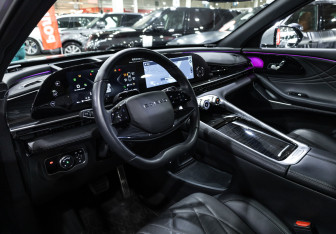 Подержанный автомобиль Exeed RX 2023 года (12 фото)
