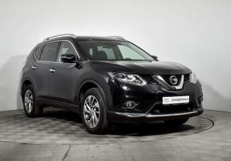 Подержанный автомобиль Nissan X-Trail 2017 года (3 фото)